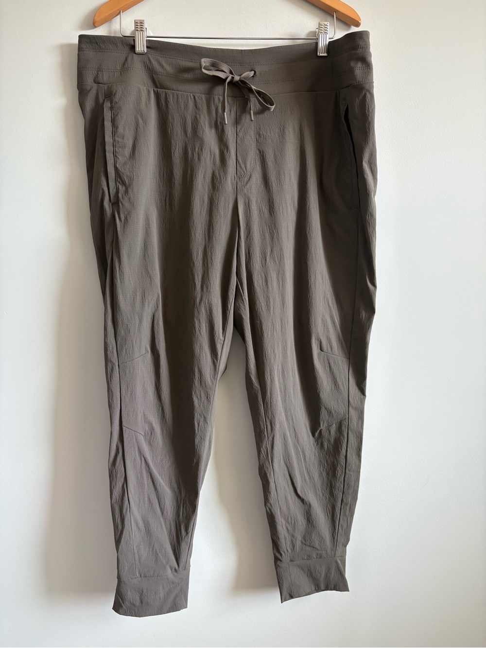 WindRiver Pull-On Utility Pants | Size 18 - Picture 2 of 7